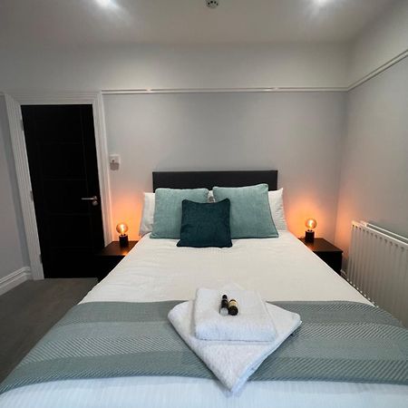 Brynhyfryd Guest House Кардиган Экстерьер фото